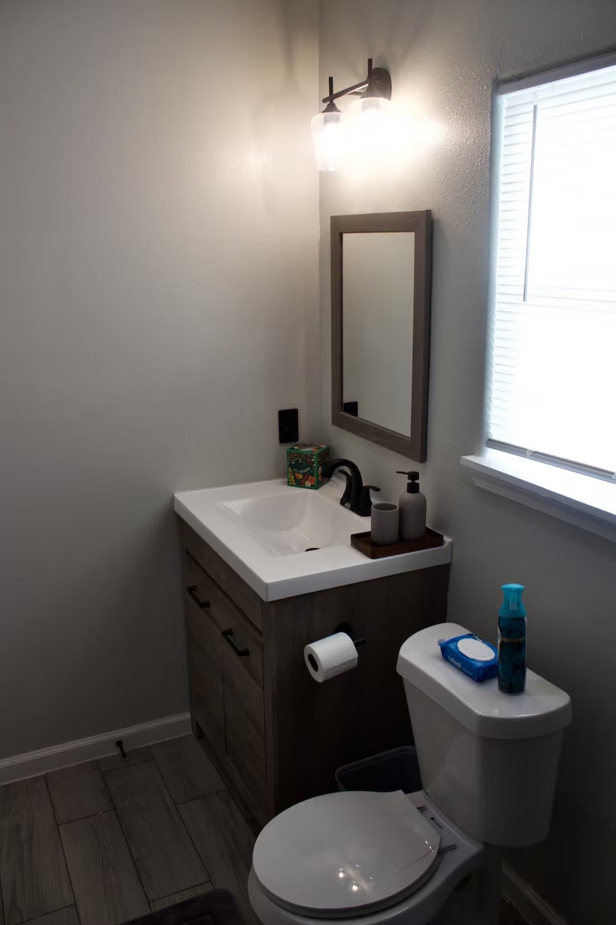 3221 Ennis Street, Houston, TX 77004 Bathroom