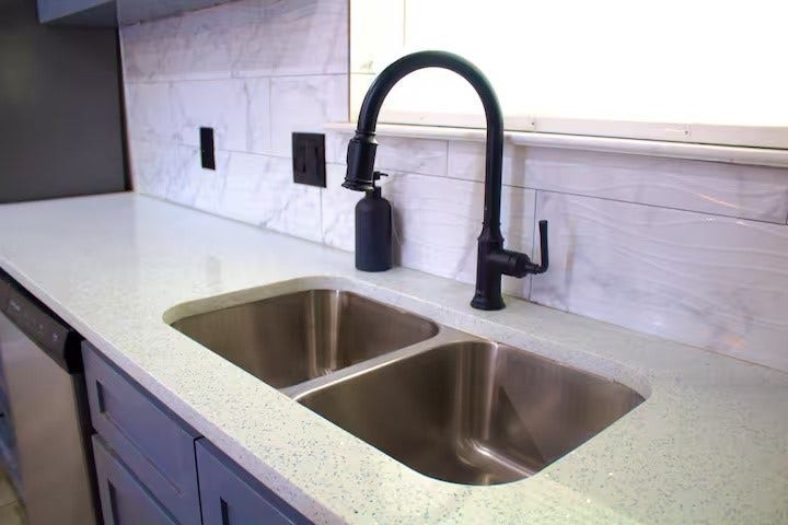 3221 Ennis Street, Houston, TX 77004 Quartz counters and undermount sink