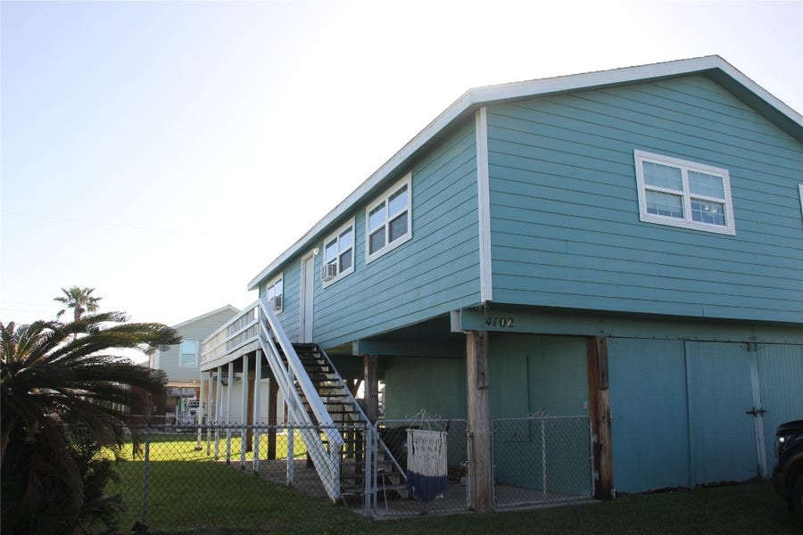 Property photo for 4102 Kent Drive, Galveston, TX