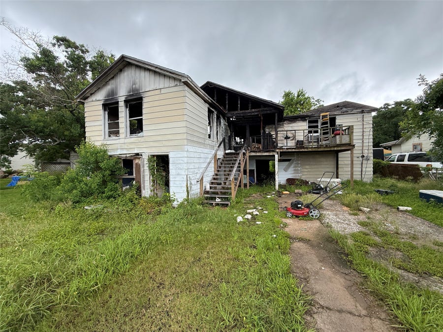 Property photo for 2534 Oyster Creek Bend, Oyster Creek, TX