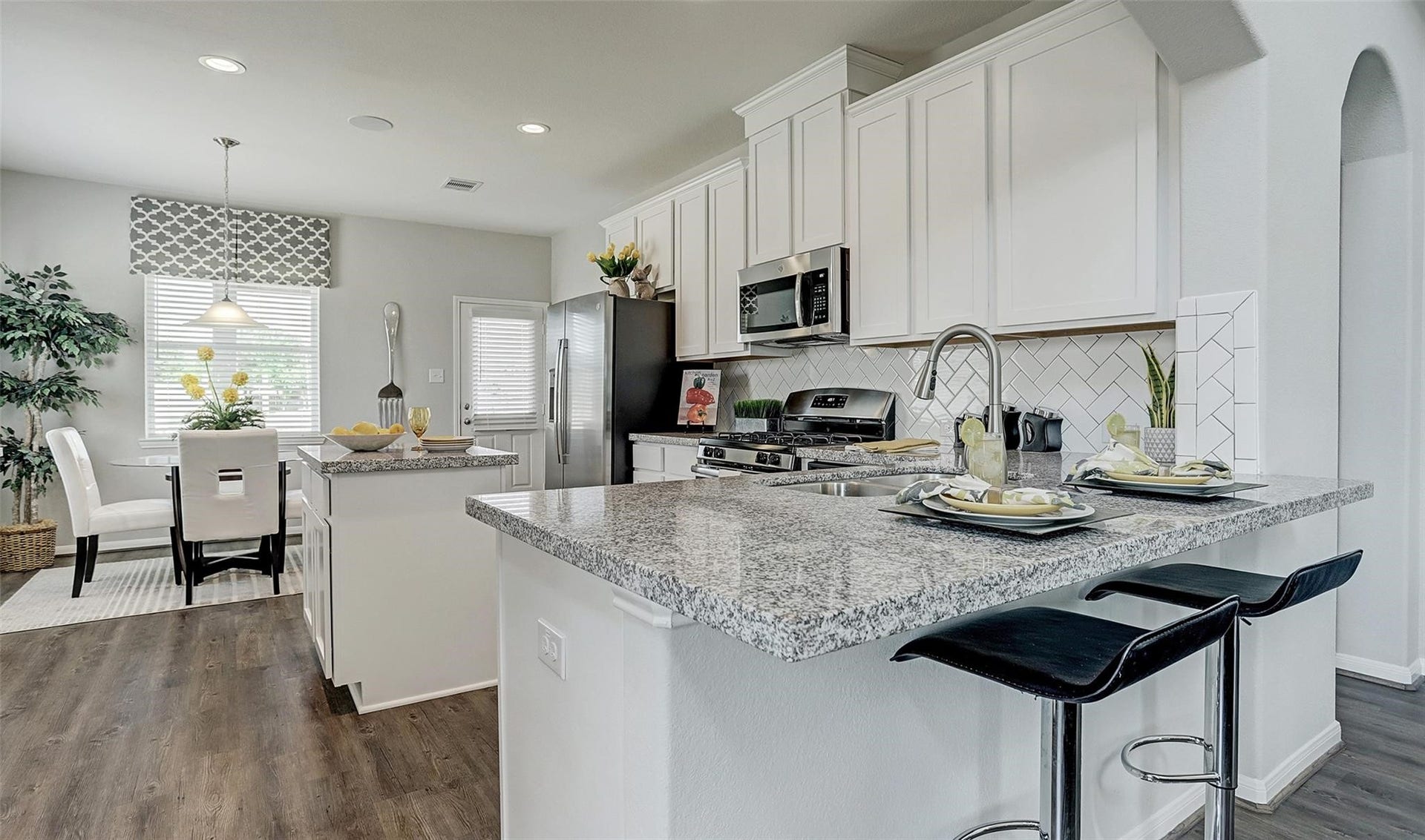 5315 Cj Walker Lane, Houston, TX 77048 5315 Cj Walker Lane, Houston, TX 77048