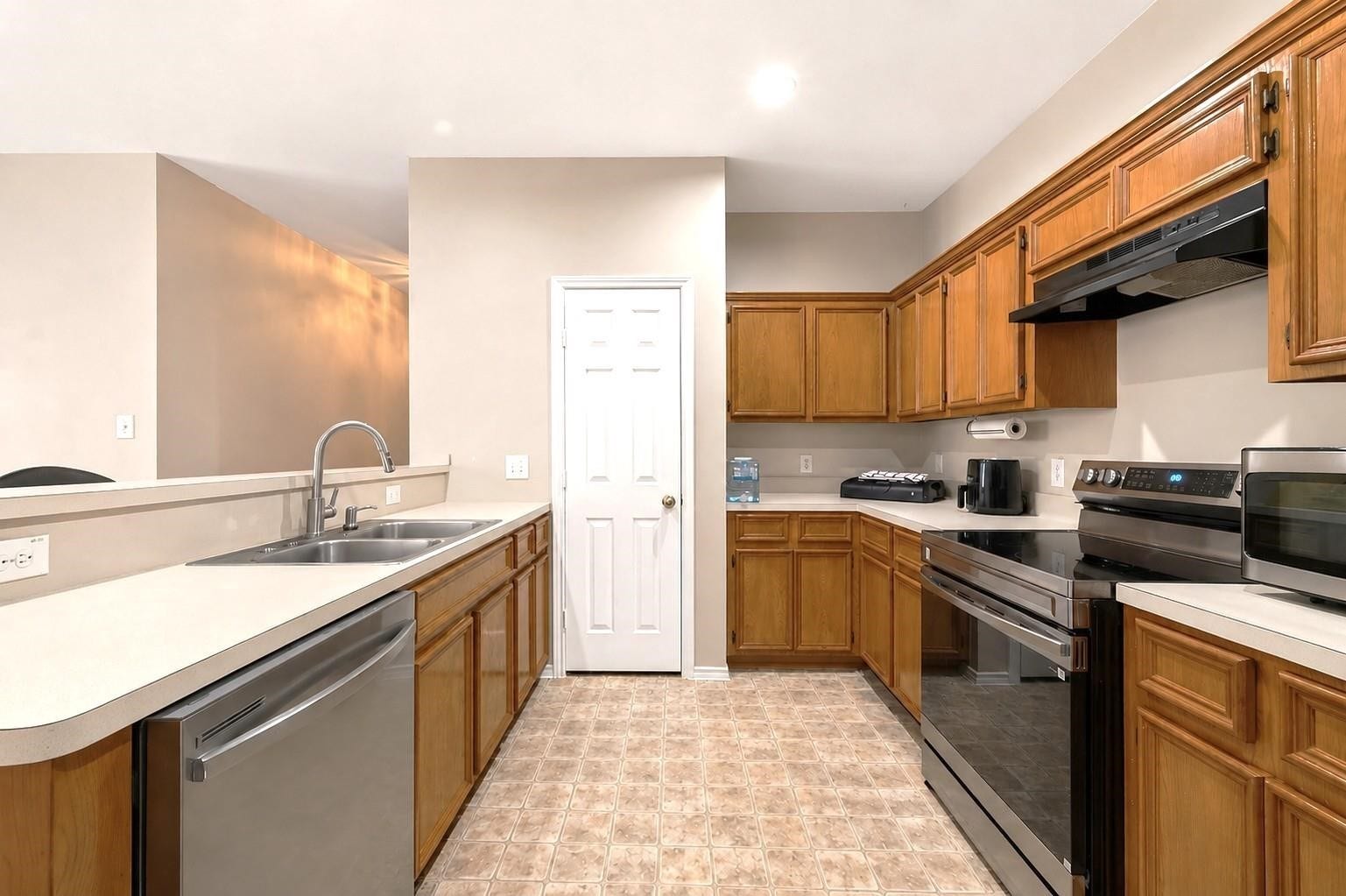 12830 Lodenbriar Drive, Houston, TX 77072 12830 Lodenbriar Drive, Houston, TX 77072