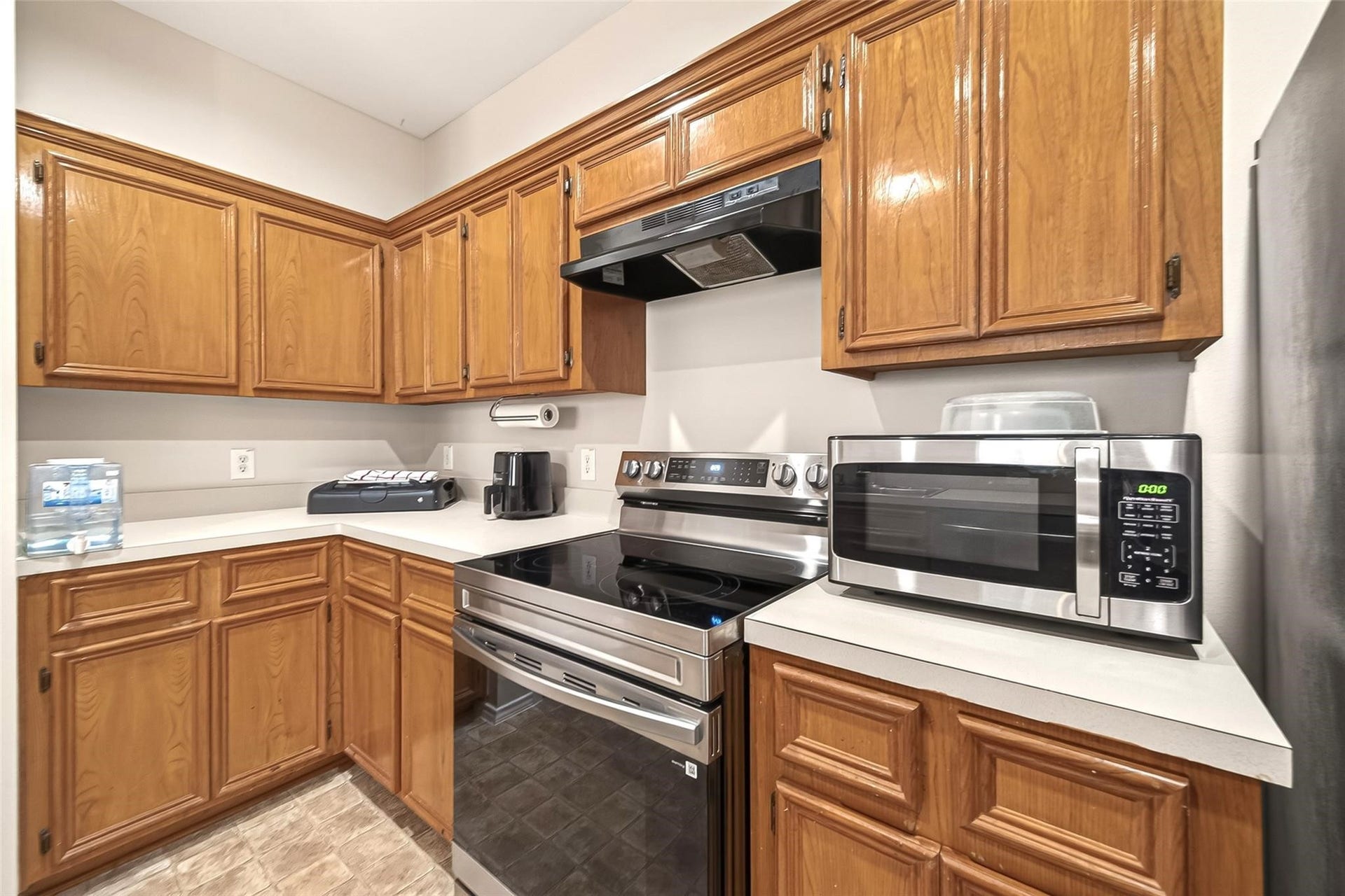 12830 Lodenbriar Drive, Houston, TX 77072 12830 Lodenbriar Drive, Houston, TX 77072