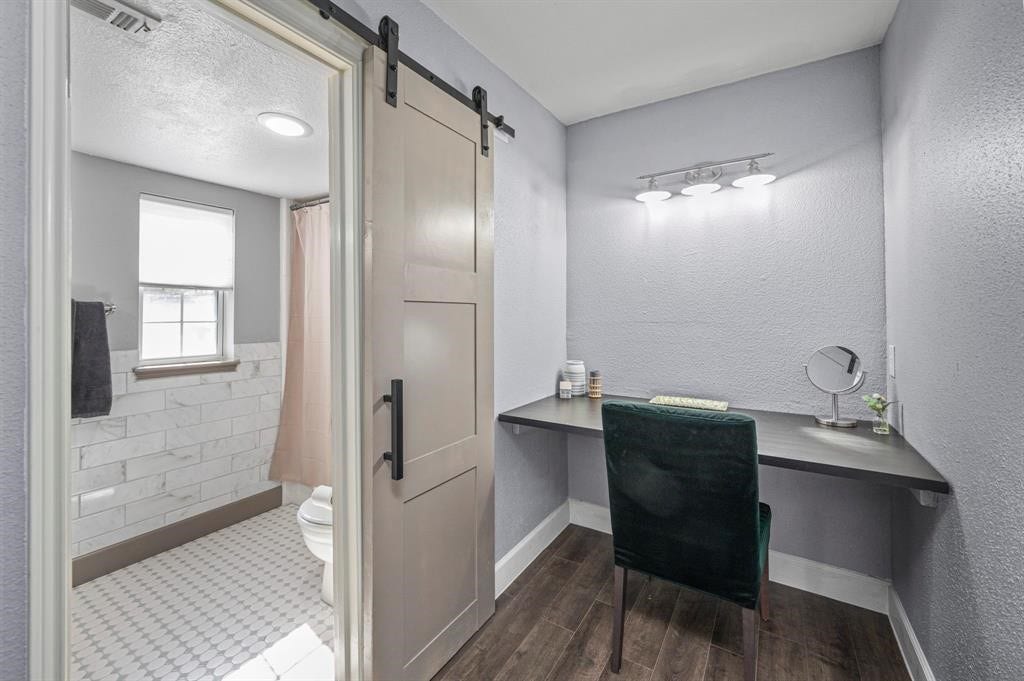 1371 Country Place Drive, Houston, TX 77079 1371 Country Place Drive, Houston, TX 77079