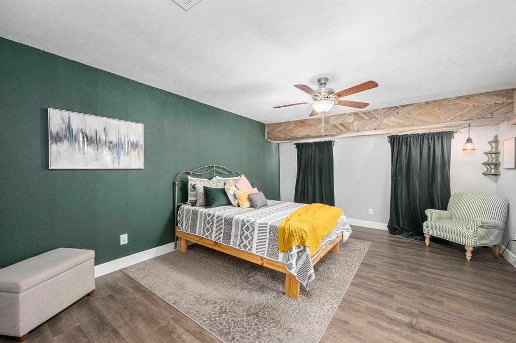 1371 Country Place Drive, Houston, TX 77079 1371 Country Place Drive, Houston, TX 77079