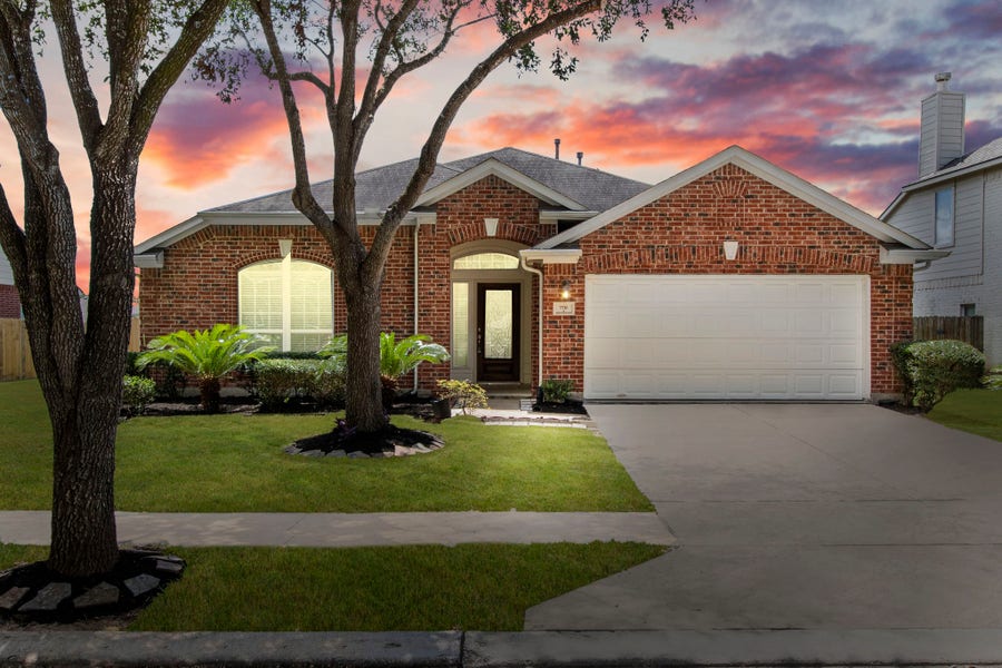 Property photo for 7710 Trail Hollow, Missouri City, TX