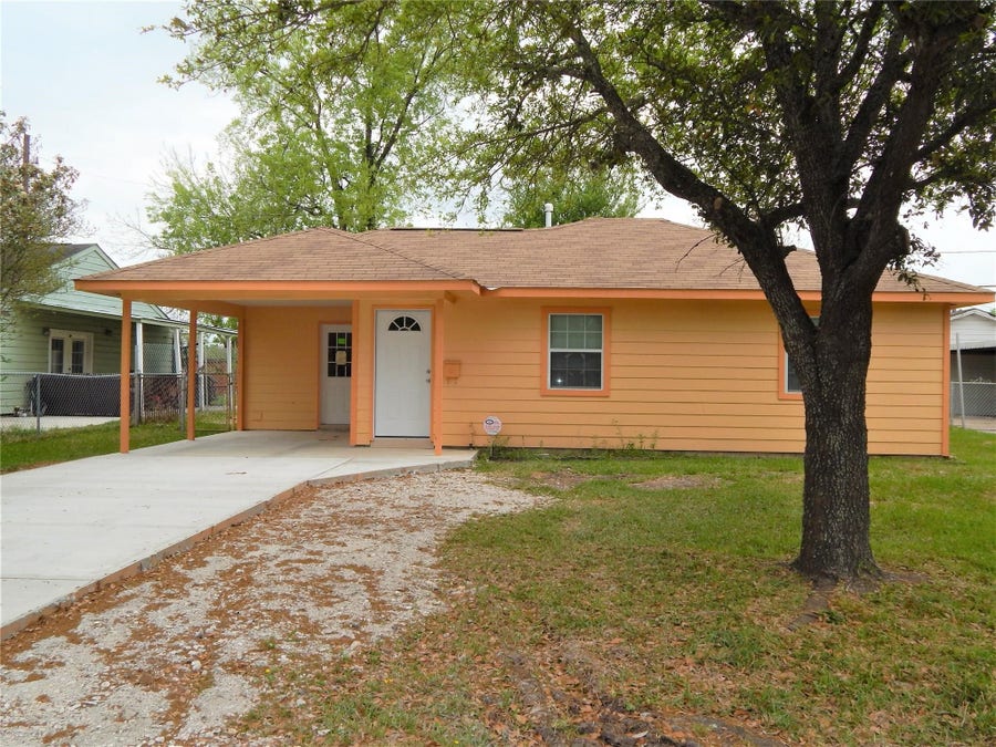 Property photo for 1305 Jennifer Lane, Houston, TX