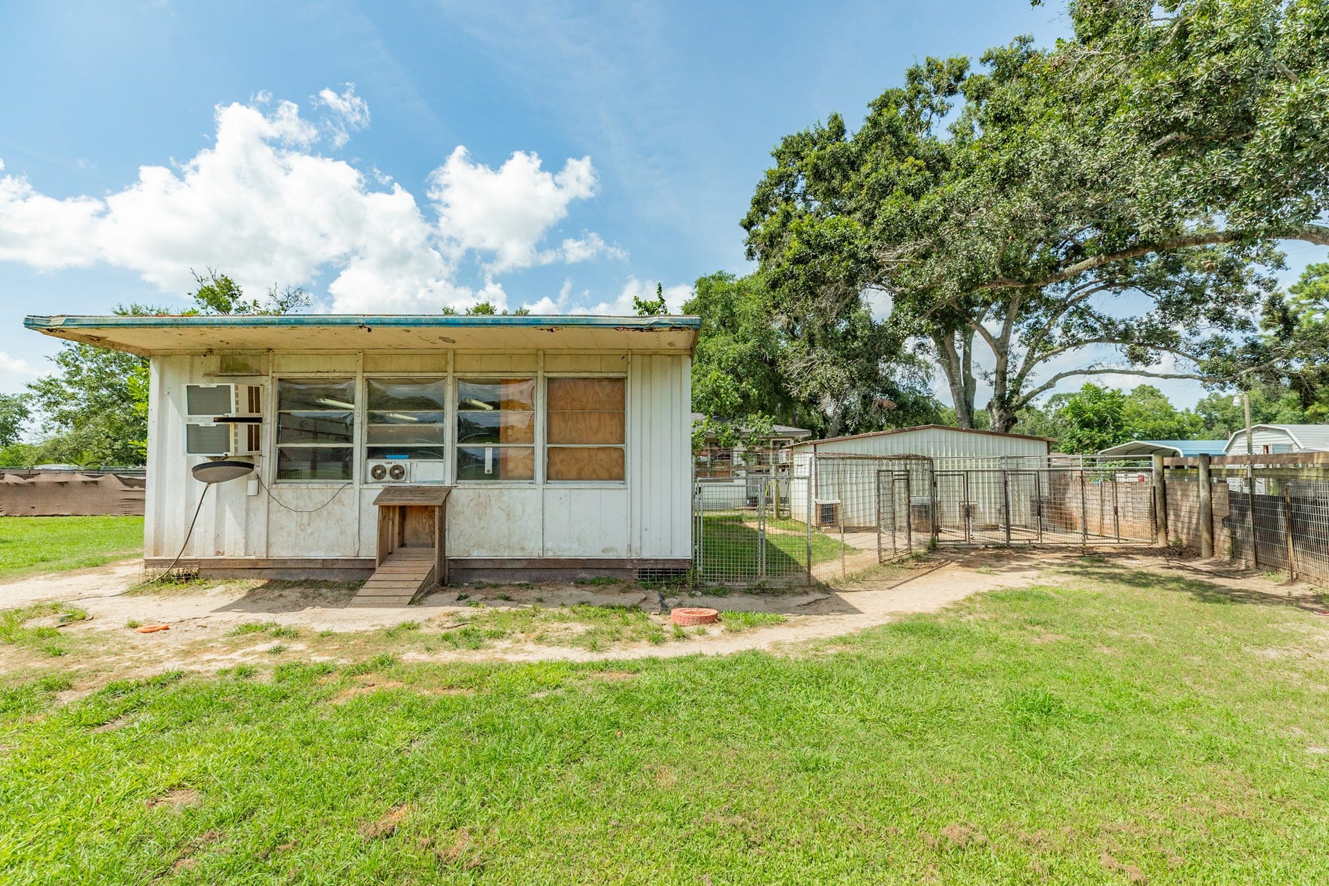 2230 Nancy Street, Alvin, TX 77511 2230 Nancy Street, Alvin, TX 77511