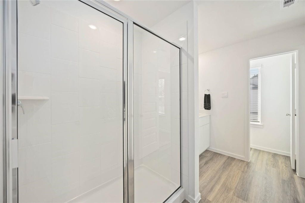 5930 Manning Oaks Street, Houston, TX 77091 5930 Manning Oaks Street, Houston, TX 77091