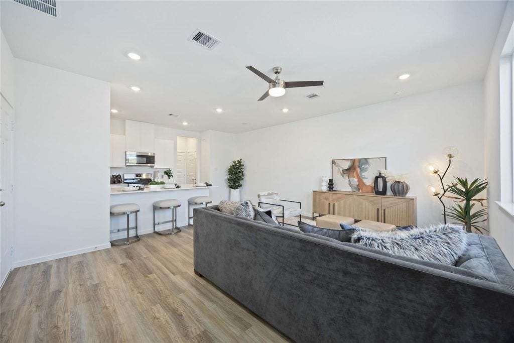 5930 Manning Oaks Street, Houston, TX 77091 5930 Manning Oaks Street, Houston, TX 77091