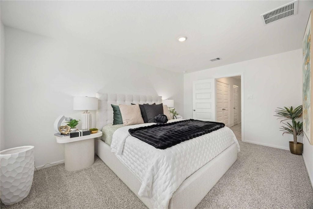 5930 Manning Oaks Street, Houston, TX 77091 5930 Manning Oaks Street, Houston, TX 77091