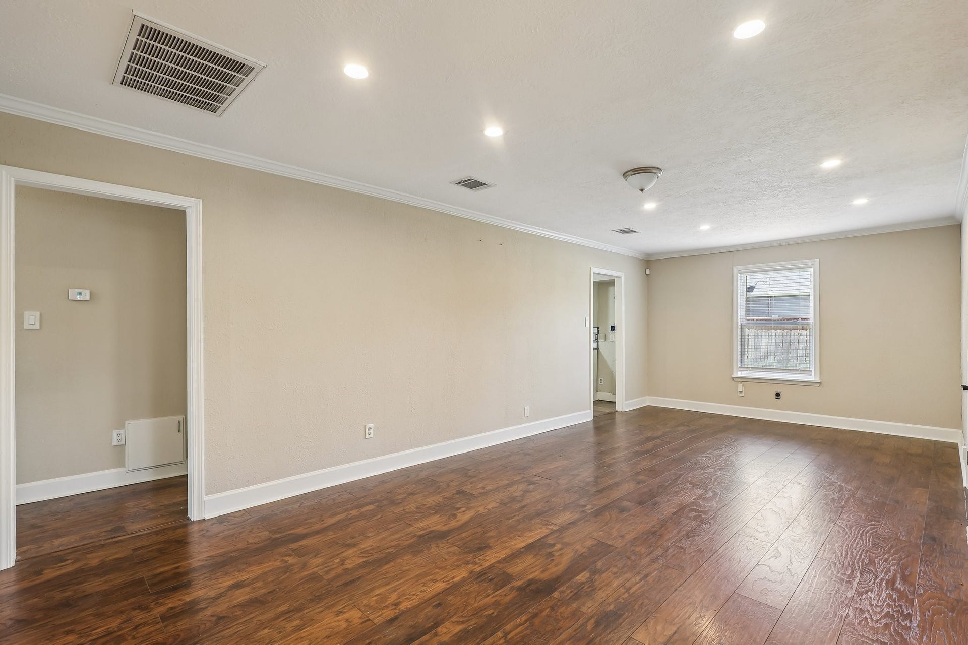 4516 Dewberry Street, Houston, TX 77021 4516 Dewberry Street, Houston, TX 77021