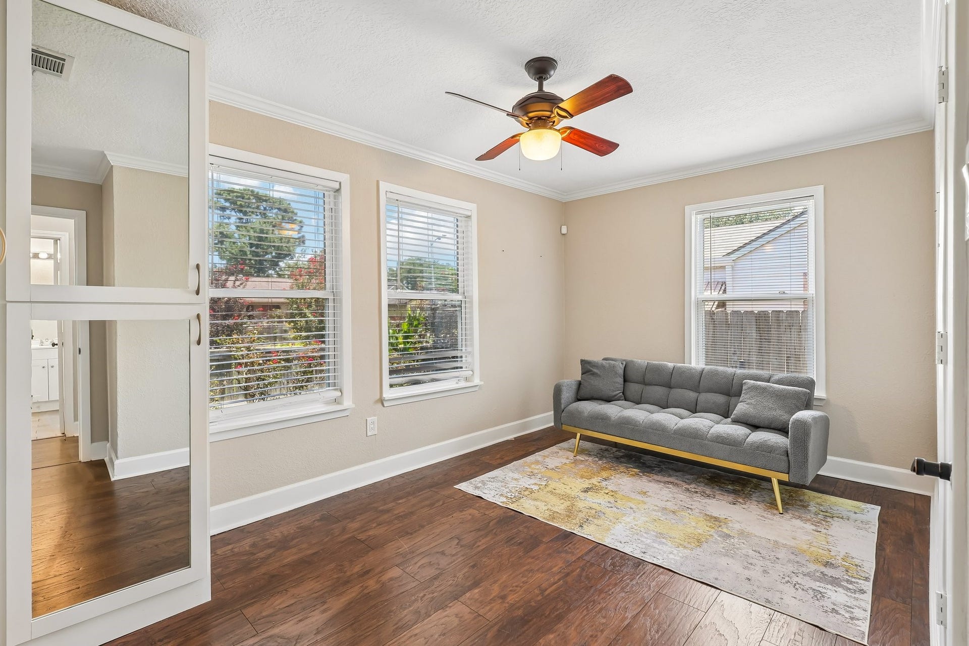 4516 Dewberry Street, Houston, TX 77021 4516 Dewberry Street, Houston, TX 77021