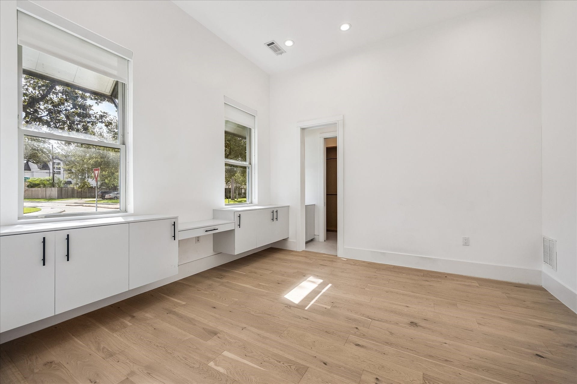 1601 Pine Chase Drive, Houston, TX 77055 First-floor guest retreat. Thoughtfully designed with built-ins, a walk-in closet & private en-suite bath