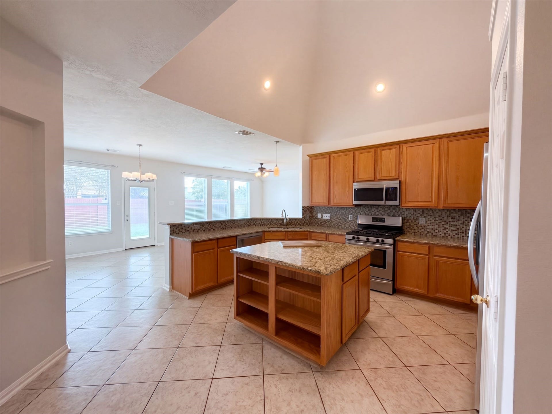 11810 White Water Bay Drive, Pearland, TX 77584 11810 White Water Bay Drive, Pearland, TX 77584