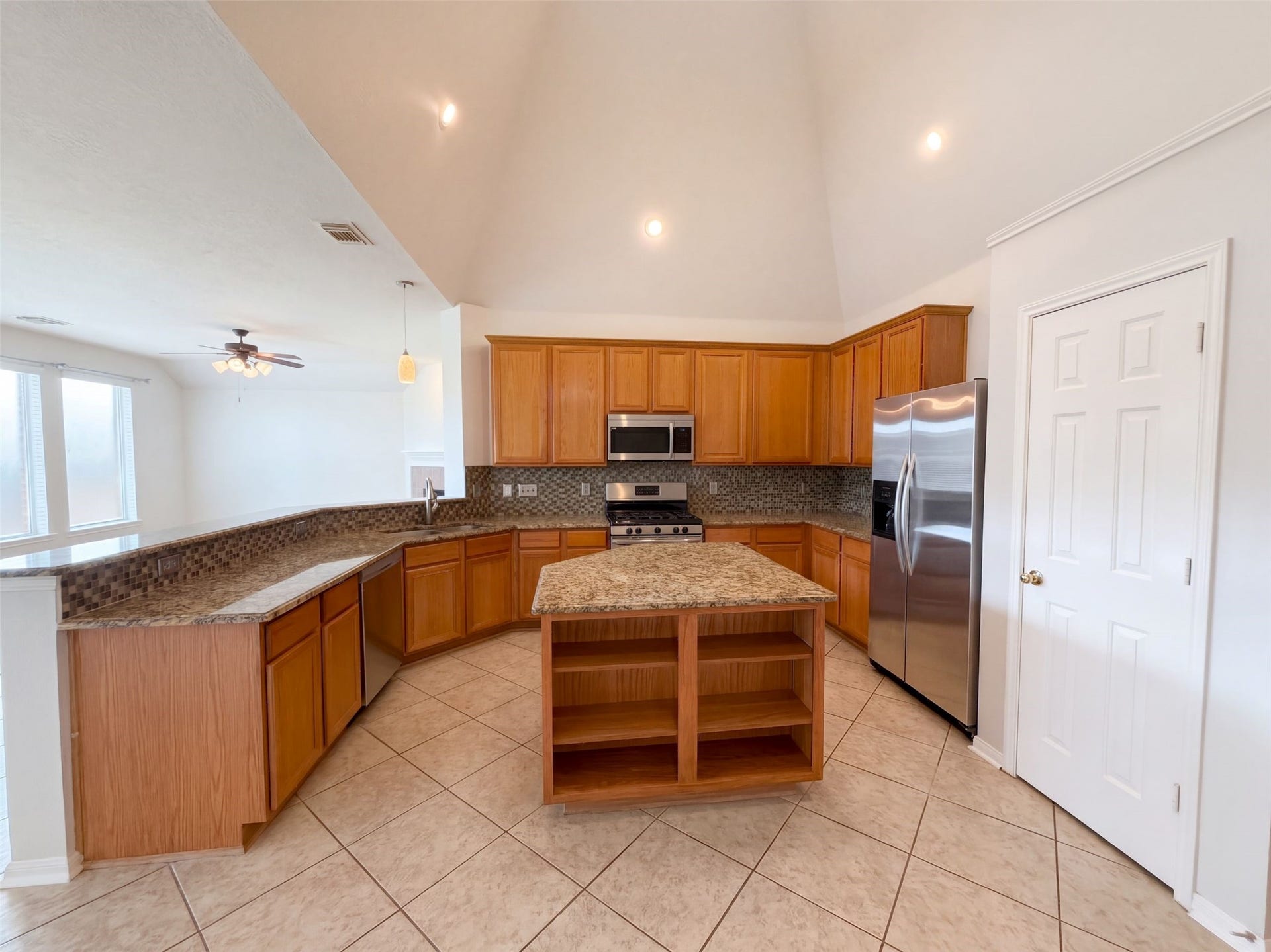 11810 White Water Bay Drive, Pearland, TX 77584 11810 White Water Bay Drive, Pearland, TX 77584