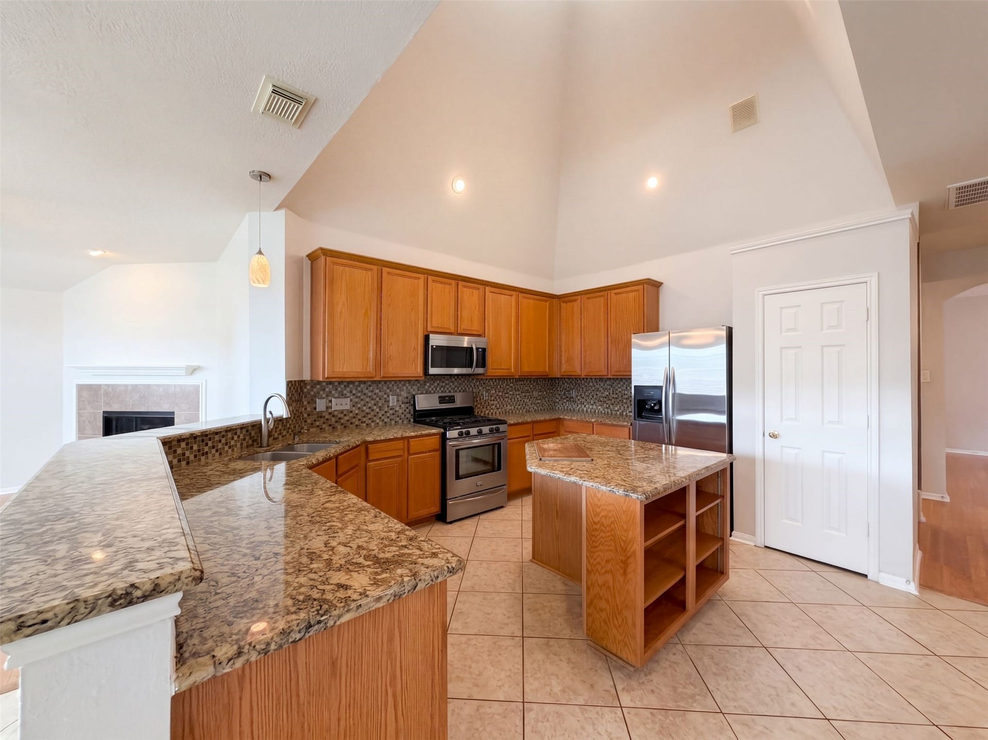 11810 White Water Bay Drive, Pearland, TX 77584 11810 White Water Bay Drive, Pearland, TX 77584