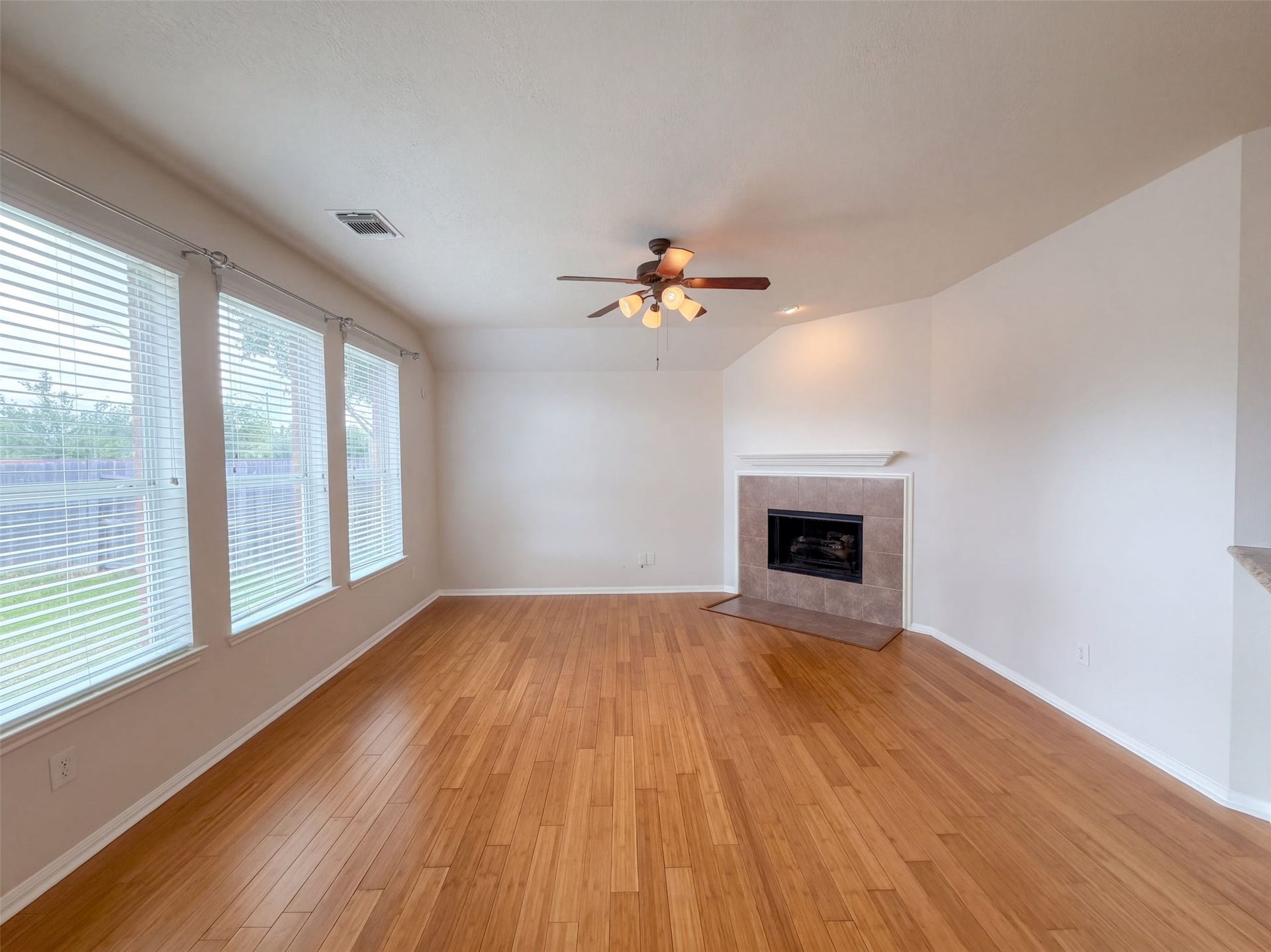 11810 White Water Bay Drive, Pearland, TX 77584 11810 White Water Bay Drive, Pearland, TX 77584