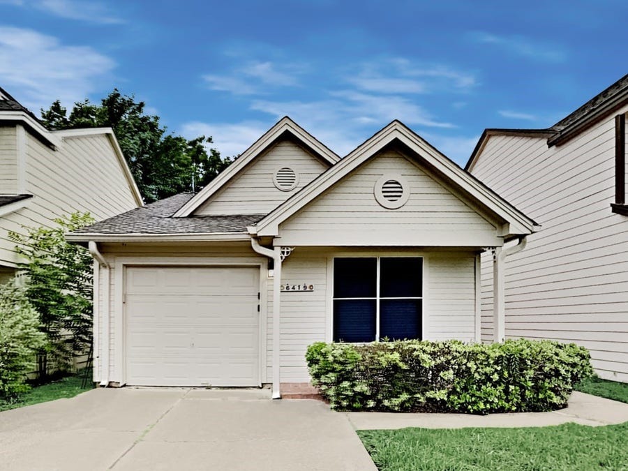 Property photo for 6419 Horsepen Bayou Drive, Houston, TX