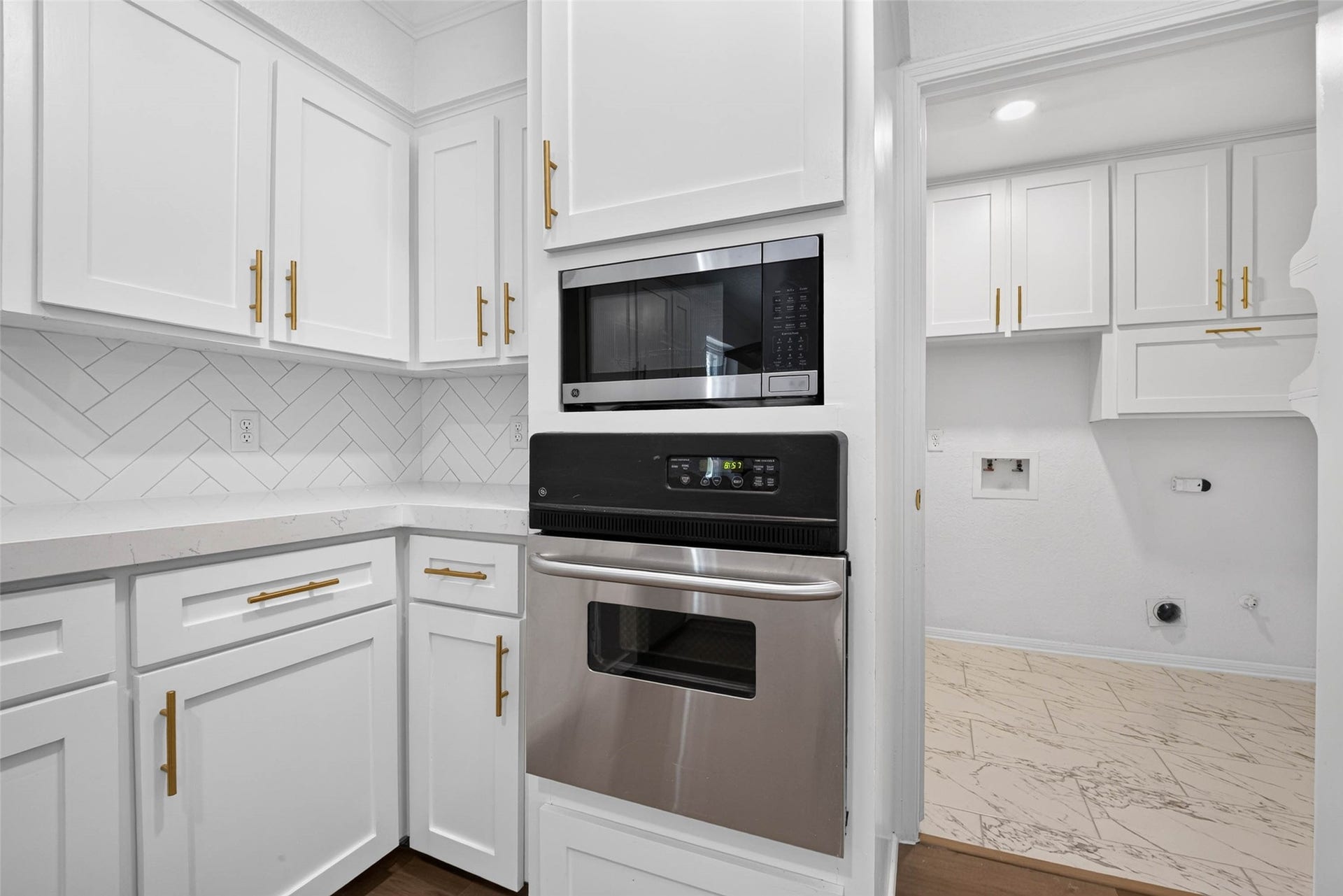 3611 Plum Hollow Drive, Houston, TX 77059 3611 Plum Hollow Drive, Houston, TX 77059