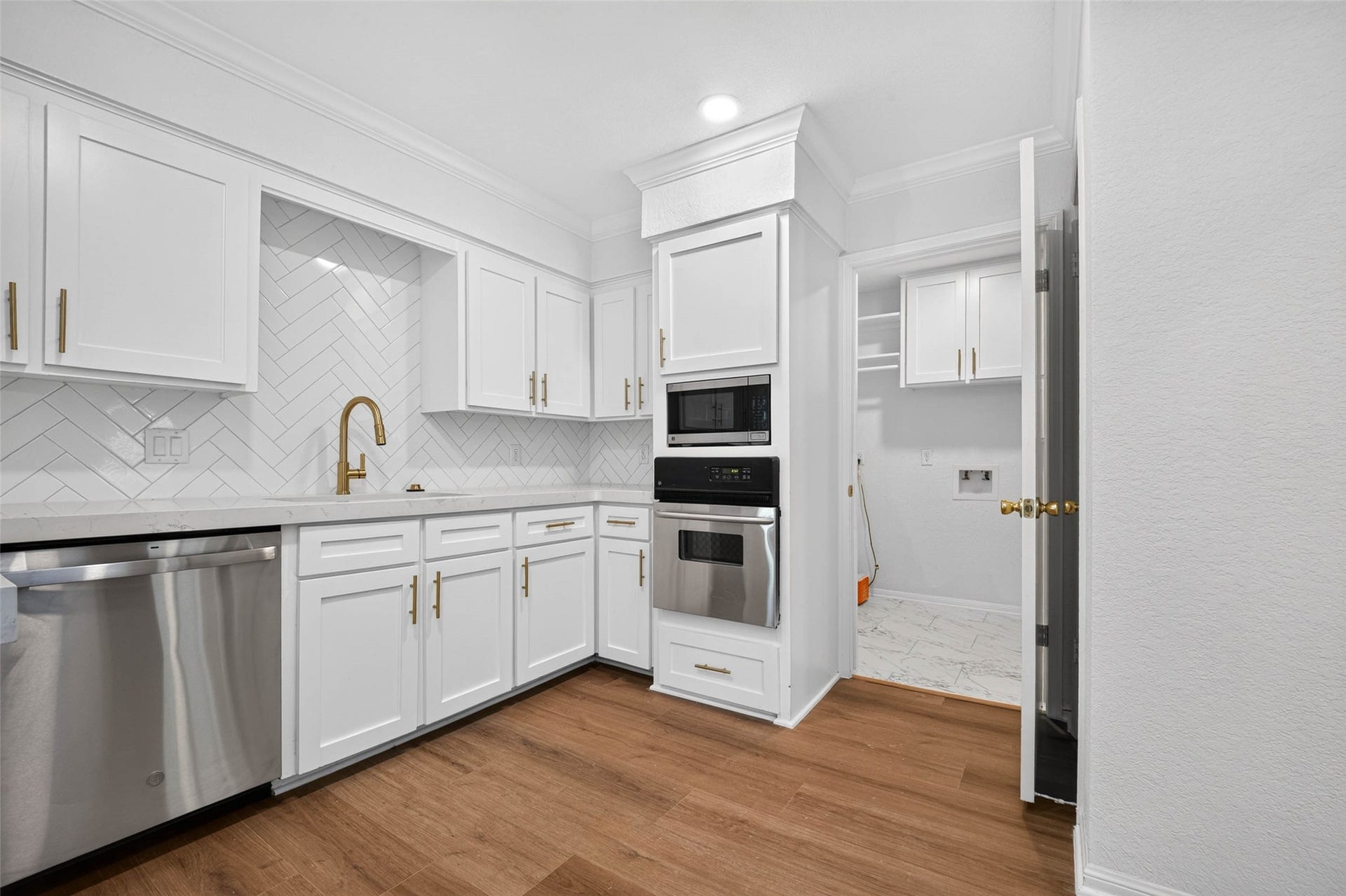 3611 Plum Hollow Drive, Houston, TX 77059 3611 Plum Hollow Drive, Houston, TX 77059