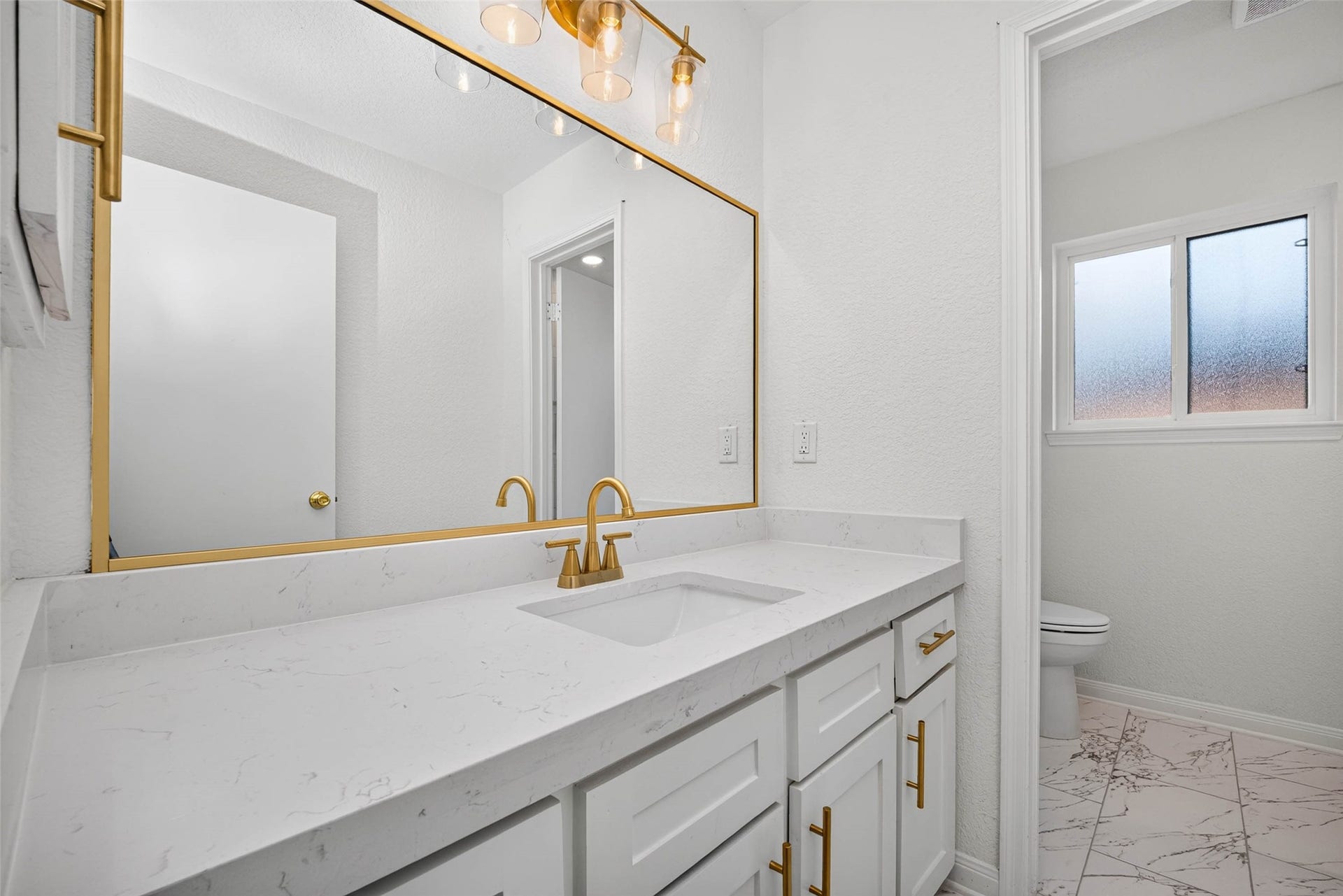3611 Plum Hollow Drive, Houston, TX 77059 3611 Plum Hollow Drive, Houston, TX 77059