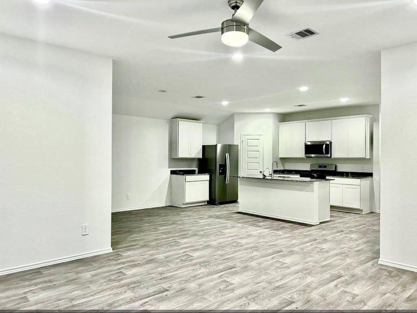 2727 Willow Gulch Way, Rosenberg, TX 77469 2727 Willow Gulch Way, Rosenberg, TX 77469