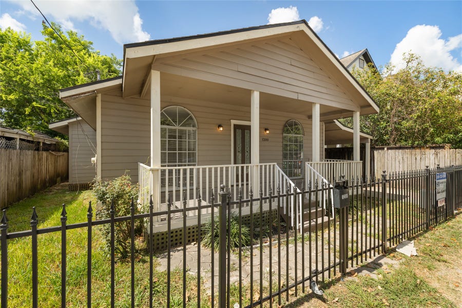 Property photo for 1200 E 24th Street, Houston, TX