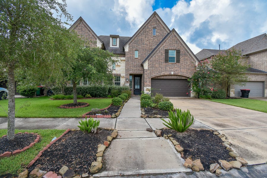 Property photo for 10106 Cypress Path, Missouri City, TX