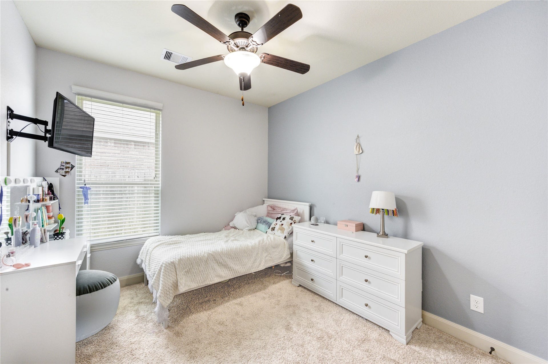 298 Clearwood Drive, League City, TX 77573 298 Clearwood Drive, League City, TX 77573