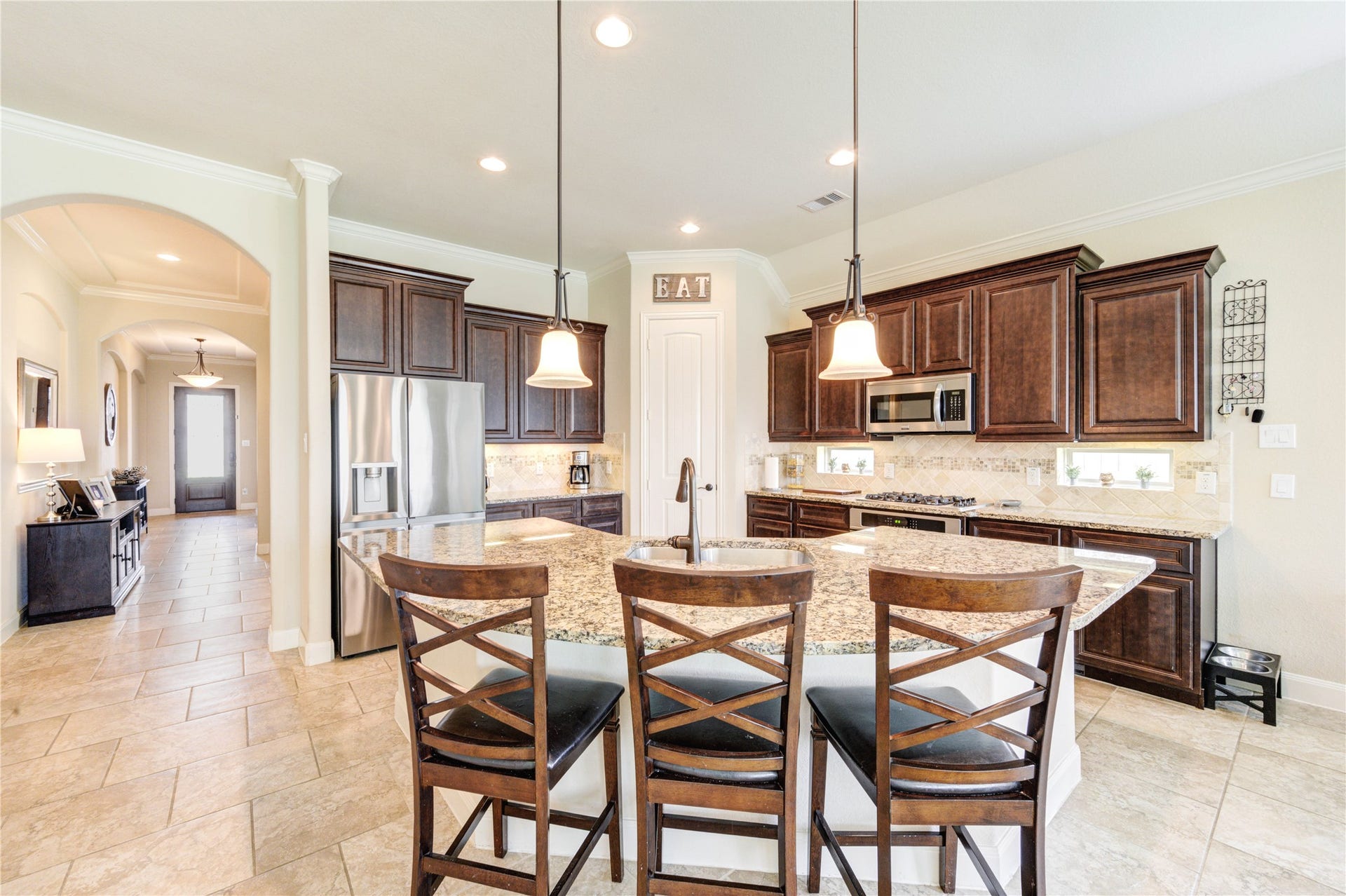 298 Clearwood Drive, League City, TX 77573 298 Clearwood Drive, League City, TX 77573