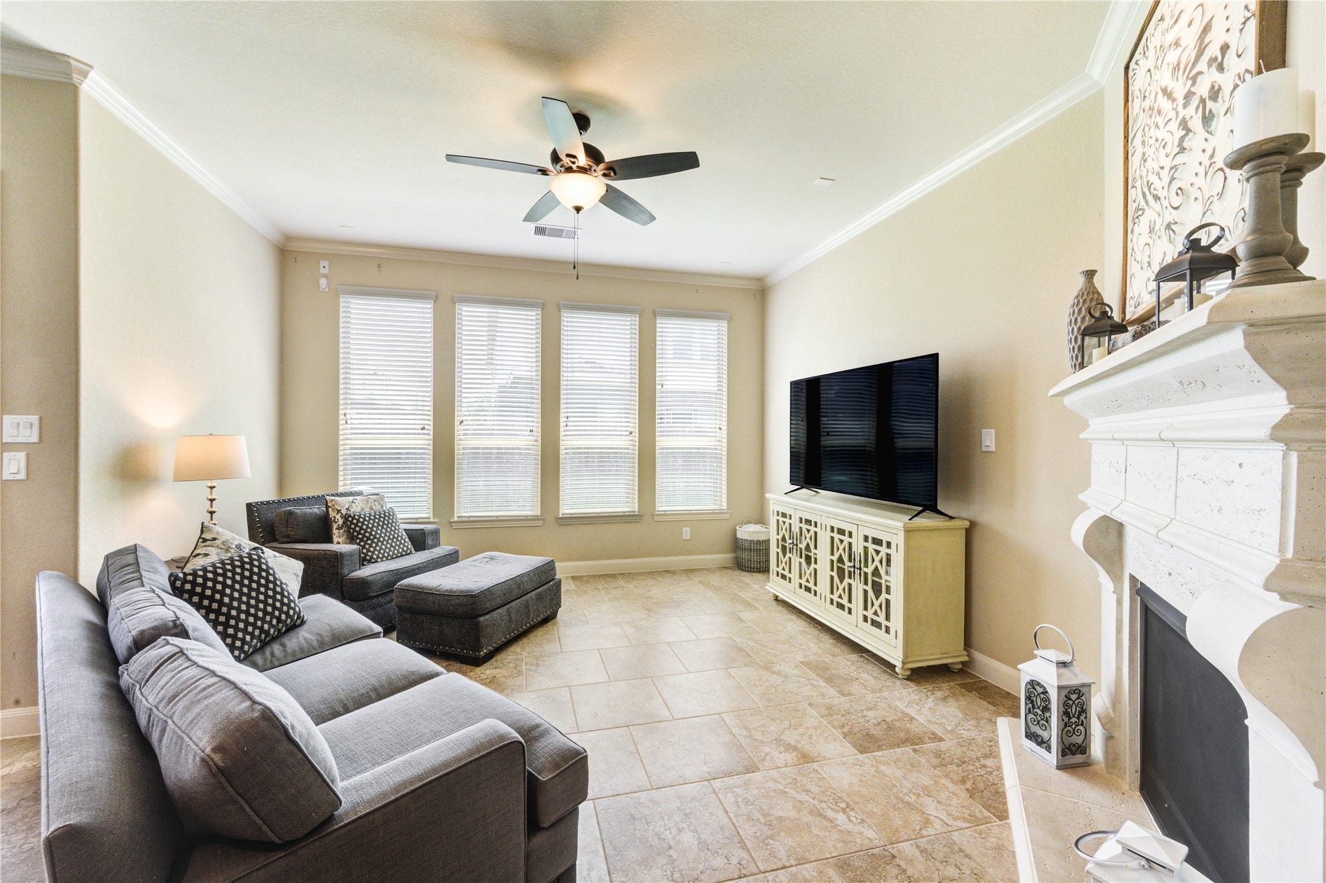 298 Clearwood Drive, League City, TX 77573 298 Clearwood Drive, League City, TX 77573