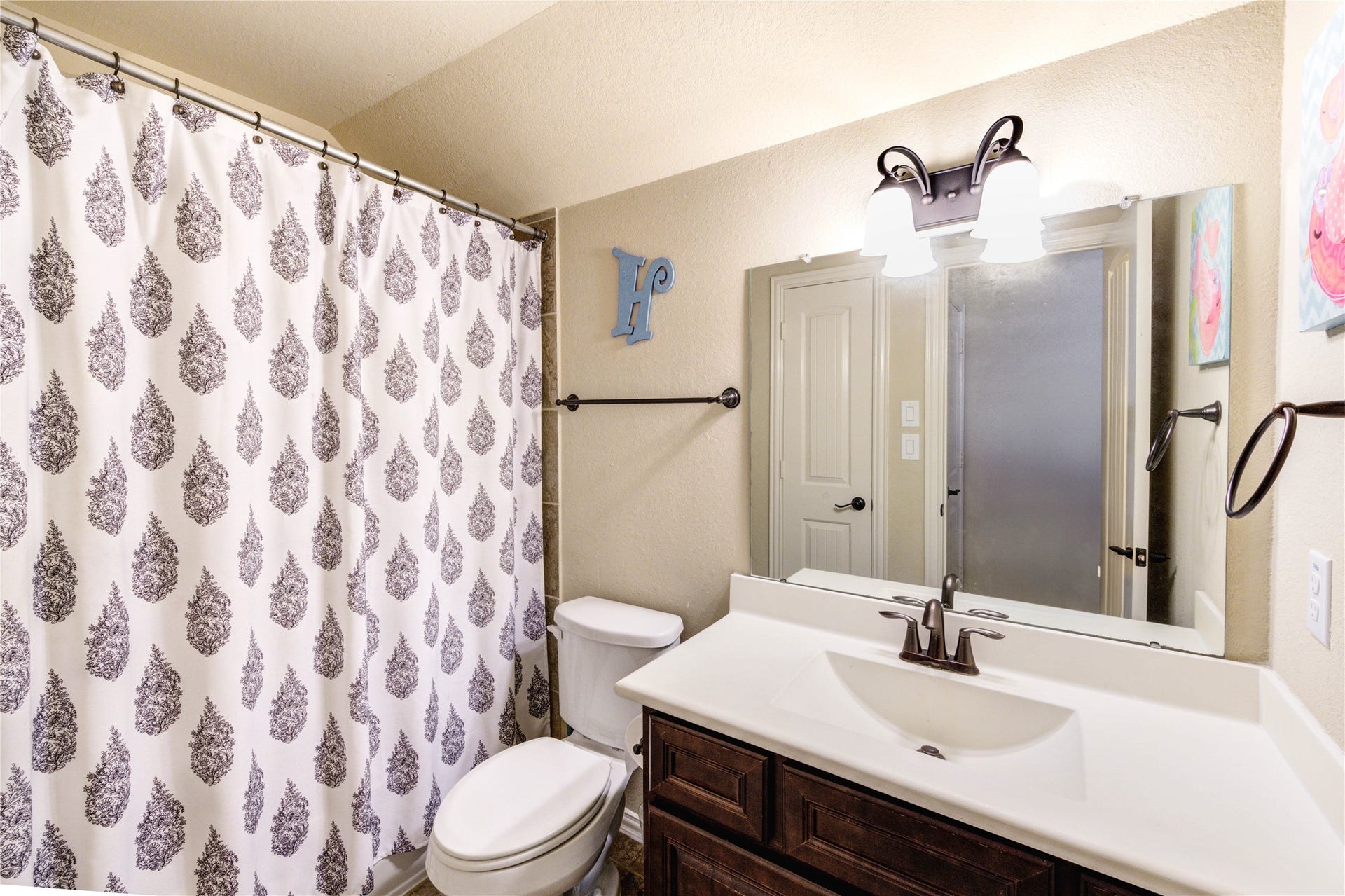 298 Clearwood Drive, League City, TX 77573 298 Clearwood Drive, League City, TX 77573
