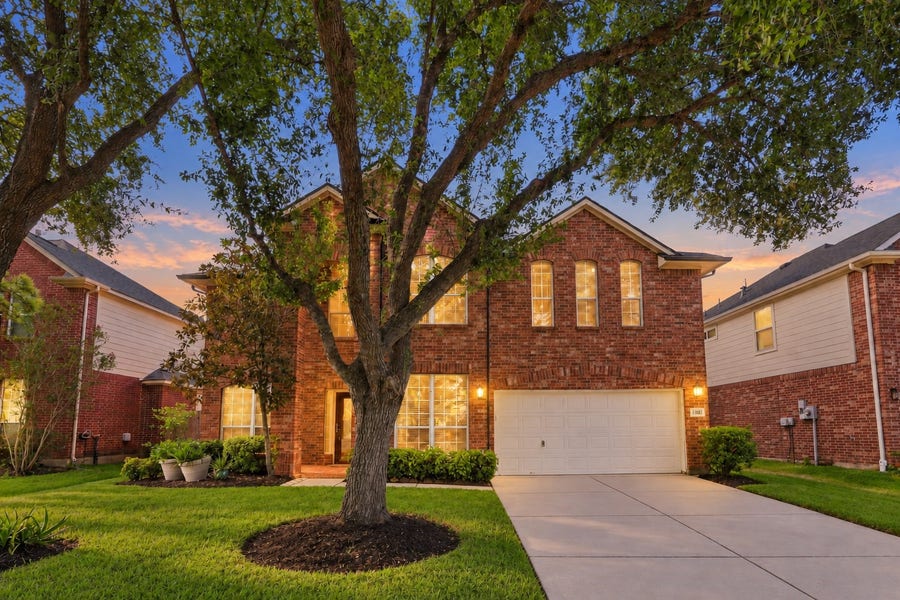 Property photo for 11404 Summit Bay Drive, Pearland, TX