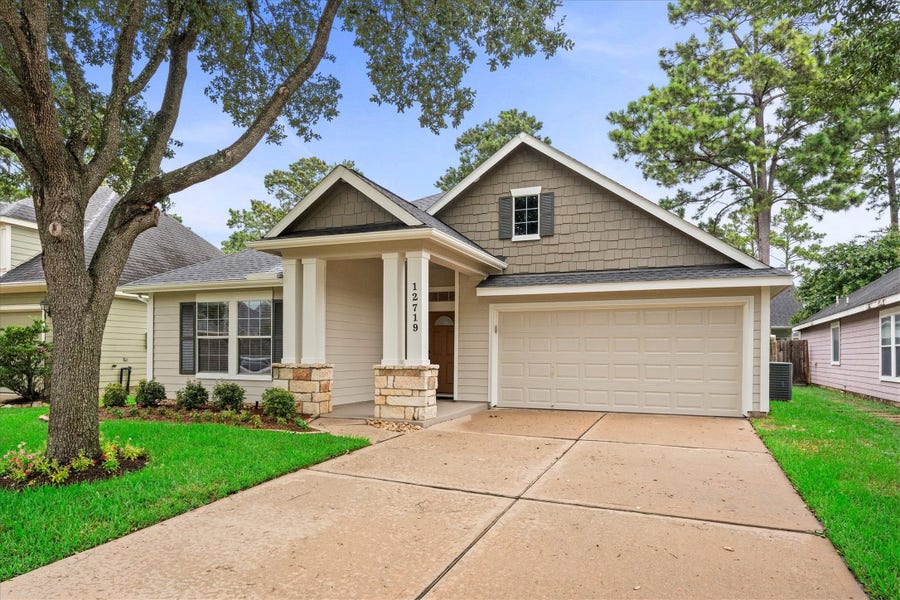 Property photo for 12719 Hart Hollow Lane, Tomball, TX