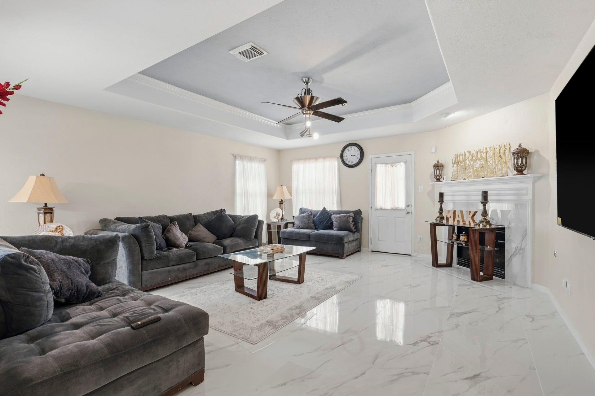 19302 Christine Crossing Drive, Richmond, TX 77407 Bright and inviting, the family room provides a comfortable setting for movie nights, casual entertaining and everyday living.