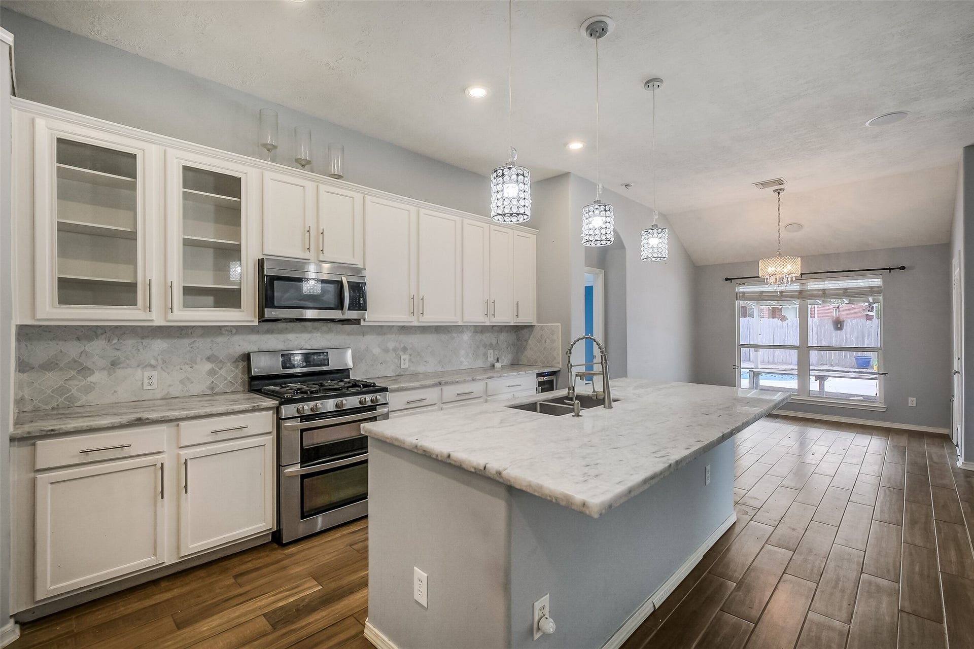 10302 Rudolph Court, Missouri City, TX 77459 10302 Rudolph Court, Missouri City, TX 77459