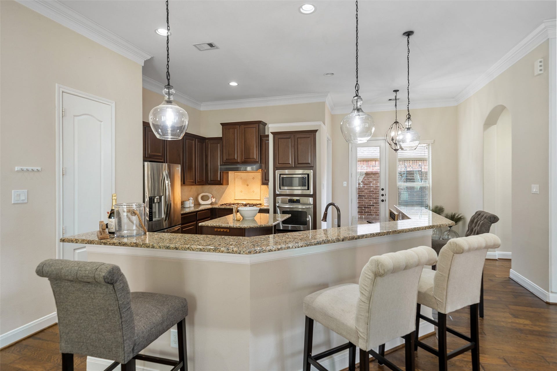 34 Danby Place, The Woodlands, TX 77375 34 Danby Place, The Woodlands, TX 77375