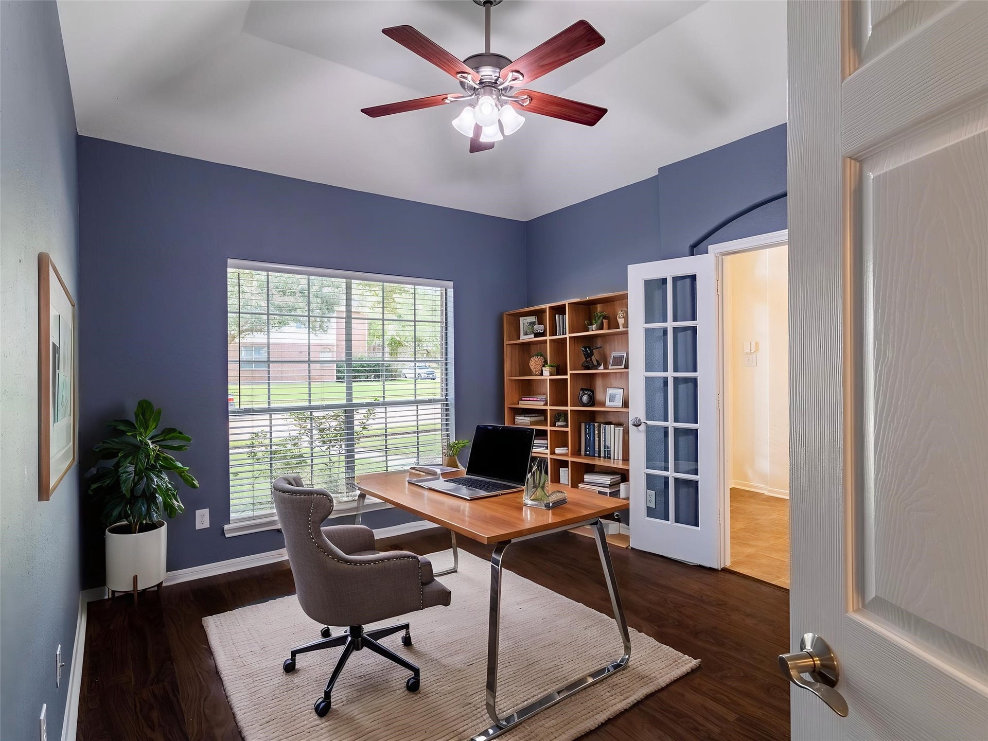 1938 Canyon Crest Drive, Sugar Land, TX 77479 Virtually Staged