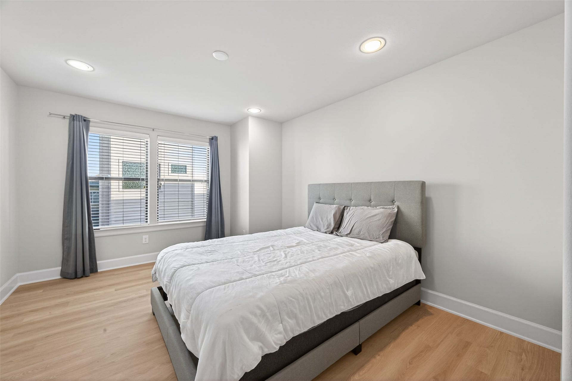 5313 Inker Street, Houston, TX 77007 5313 Inker Street, Houston, TX 77007