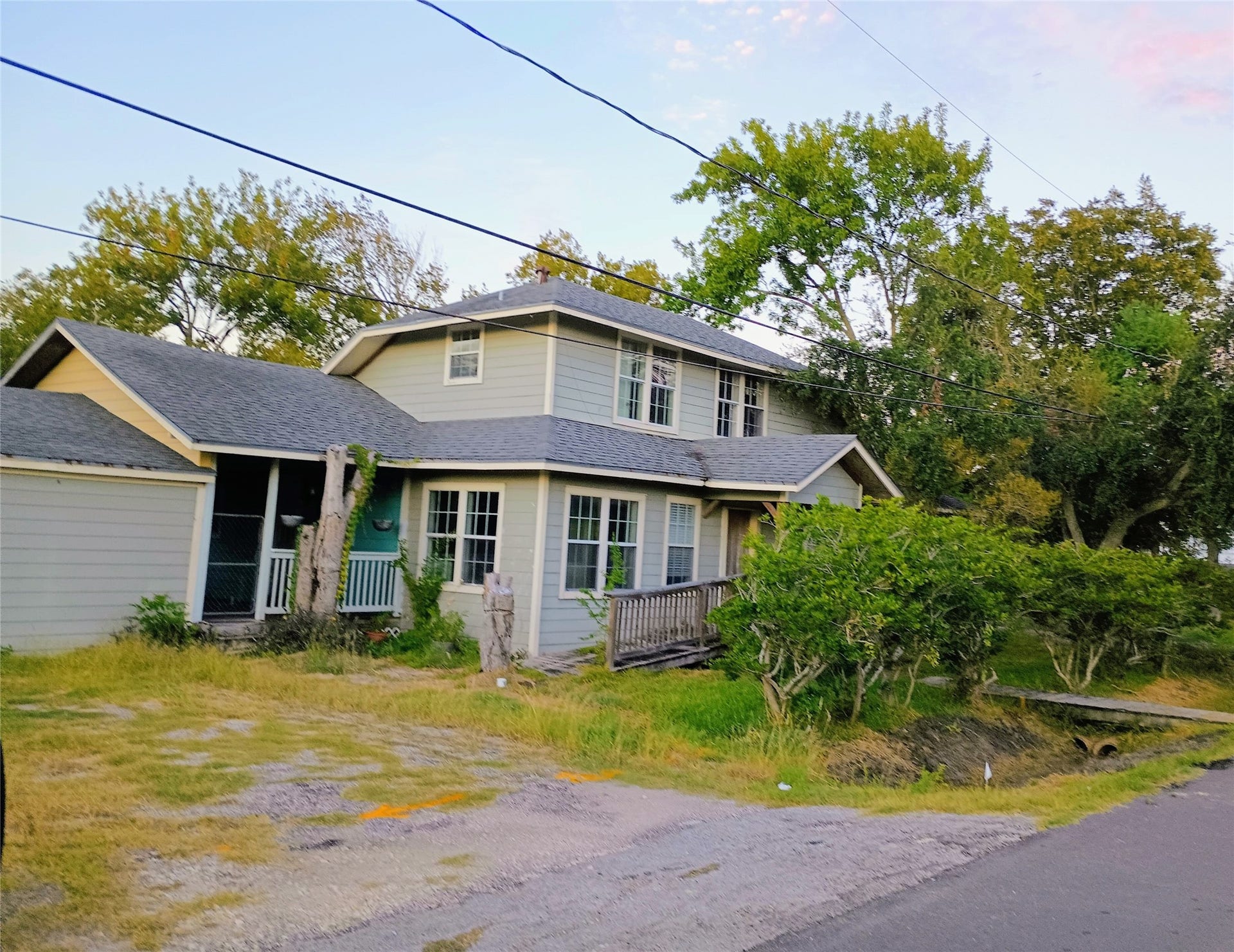 204 Dwire Drive, La Porte, TX 77571 204 Dwire Drive, La Porte, TX 77571