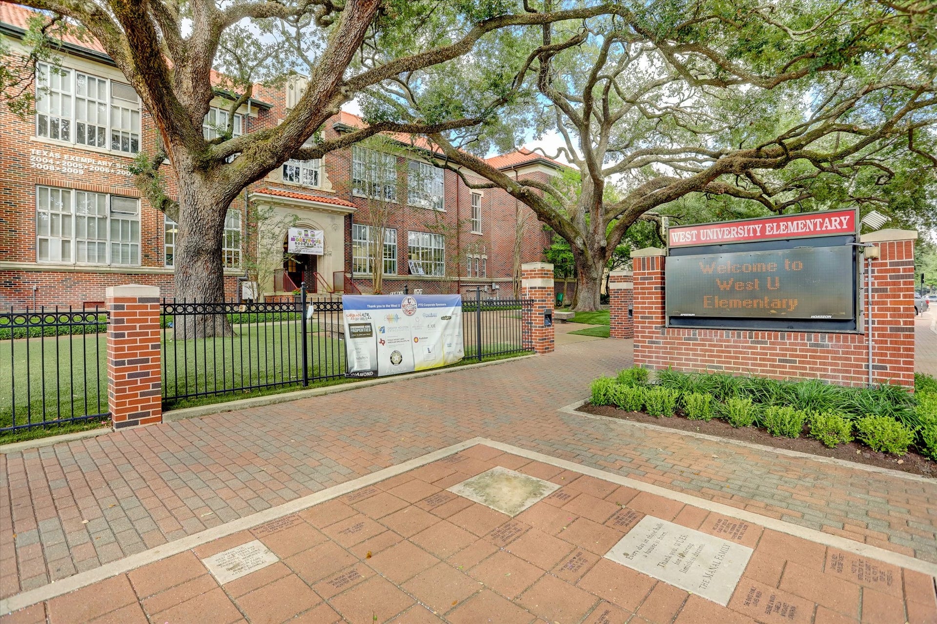 Walkable to West U Elementary, little league fields and beloved West U eateries.