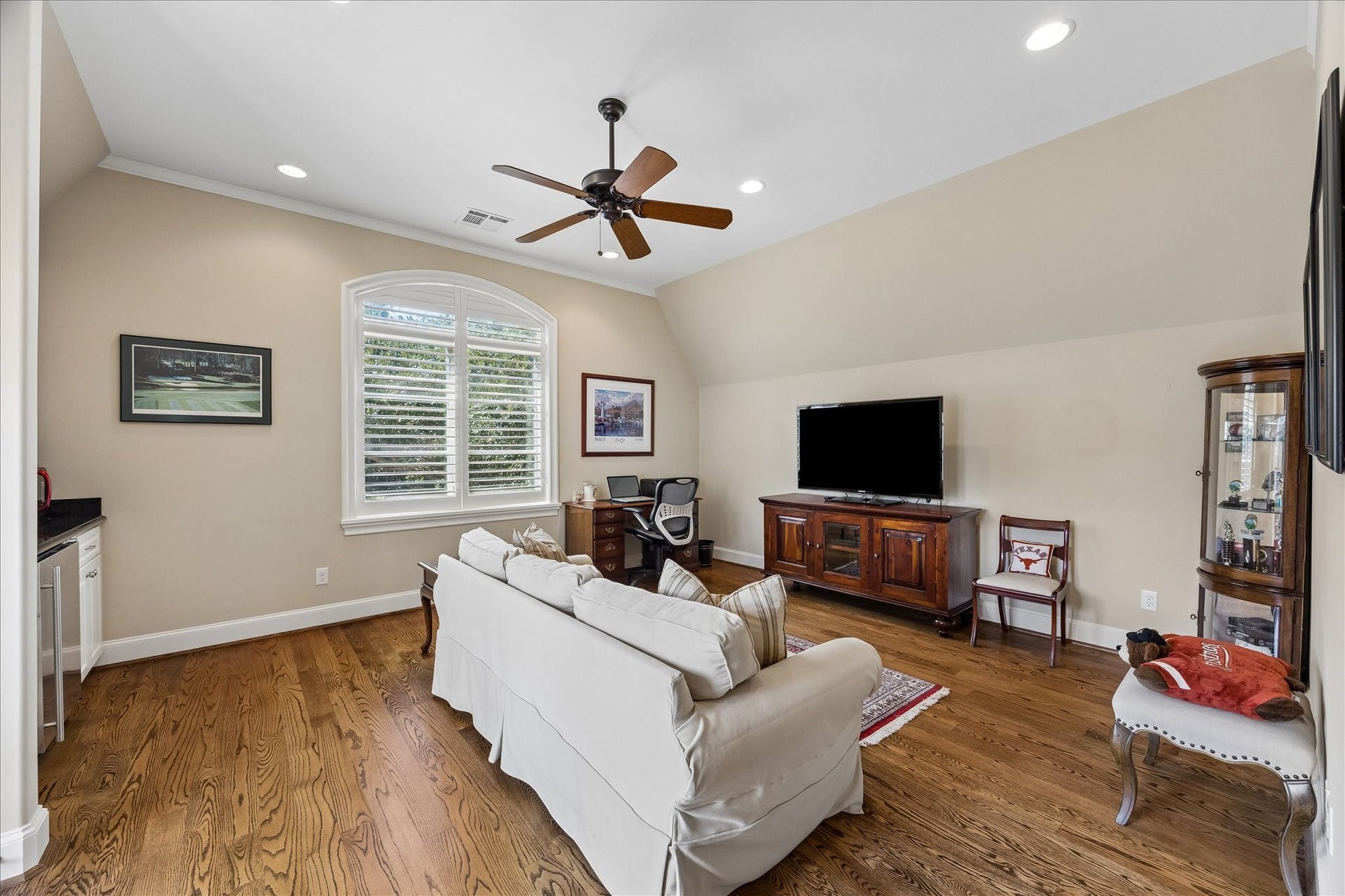 3752 Robinhood Street, Houston, TX 77005