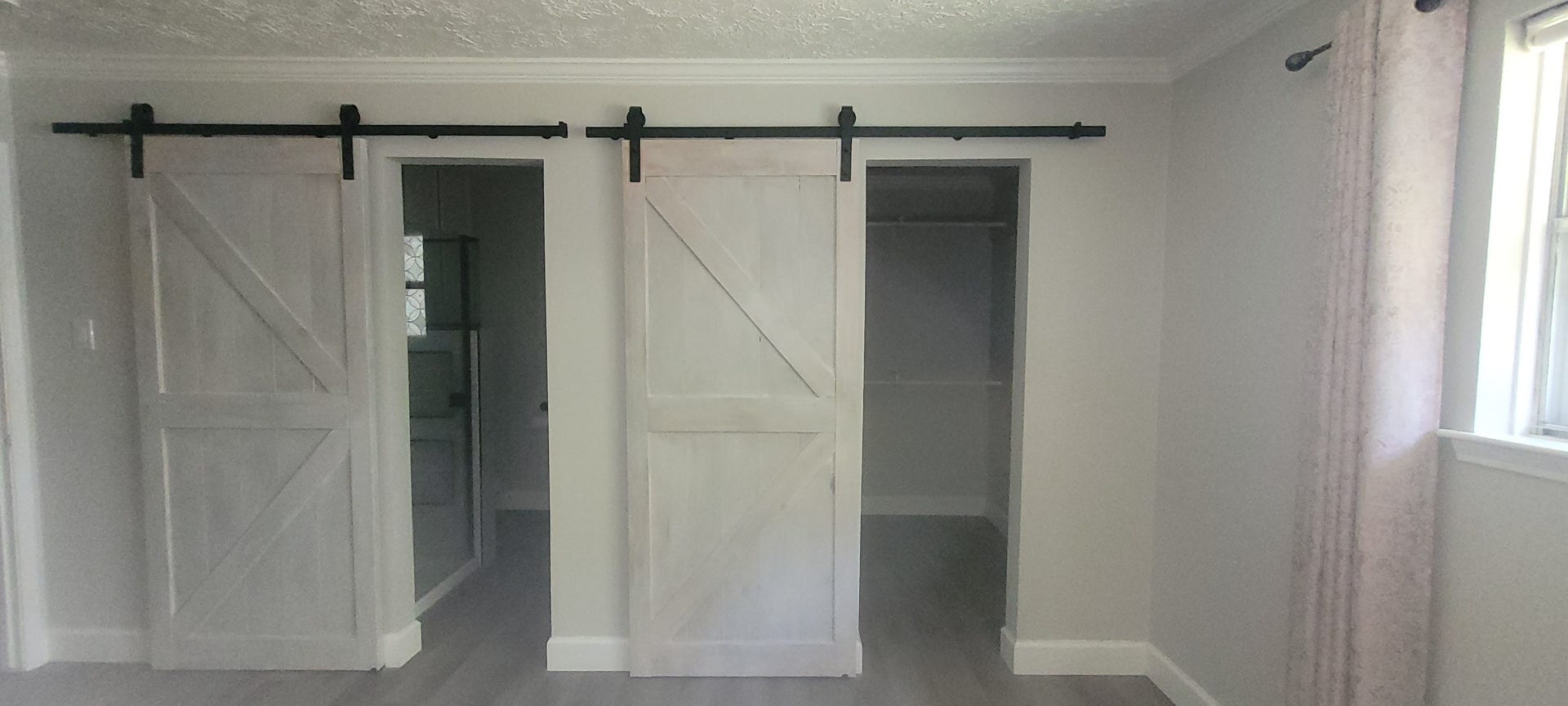 1807 Sleepy Creek Way, Pearland, TX 77581 Primary bathroom and closet