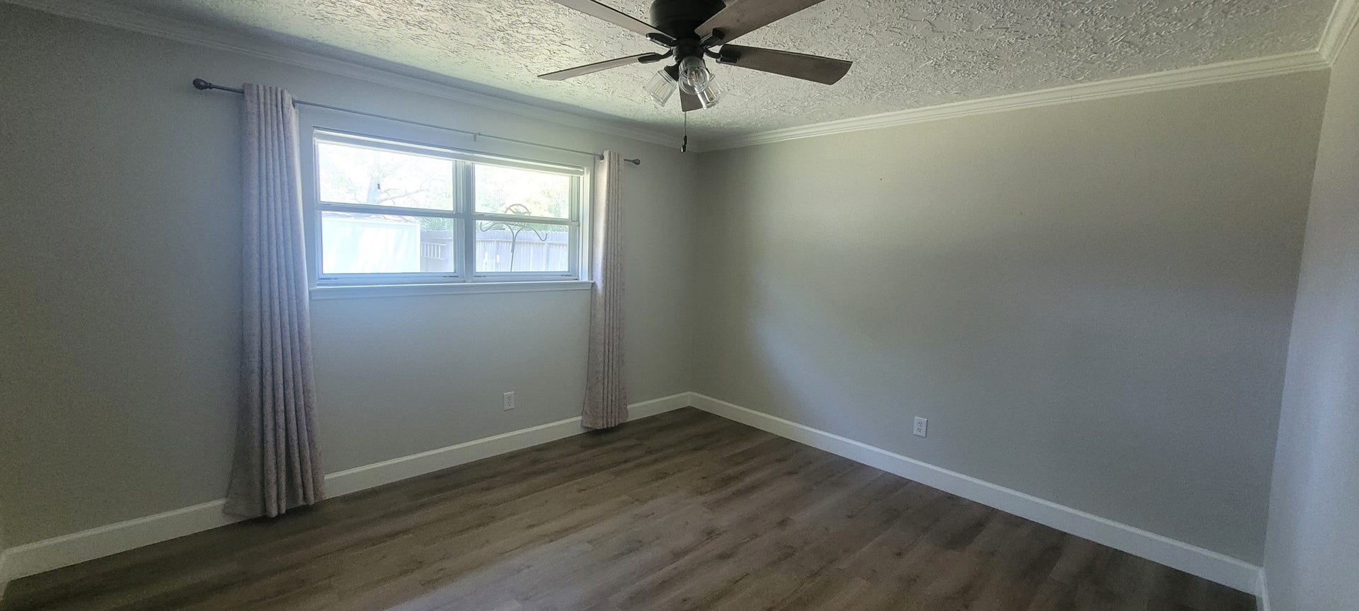 1807 Sleepy Creek Way, Pearland, TX 77581 Primary Bedroom