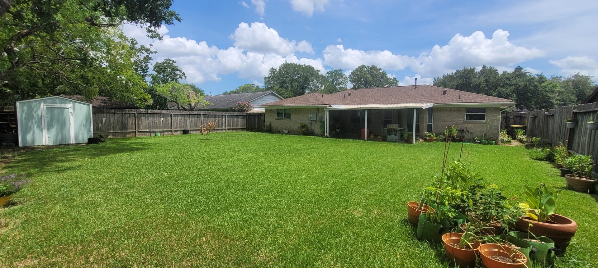 1807 Sleepy Creek Way, Pearland, TX 77581 Large, fenced backyard