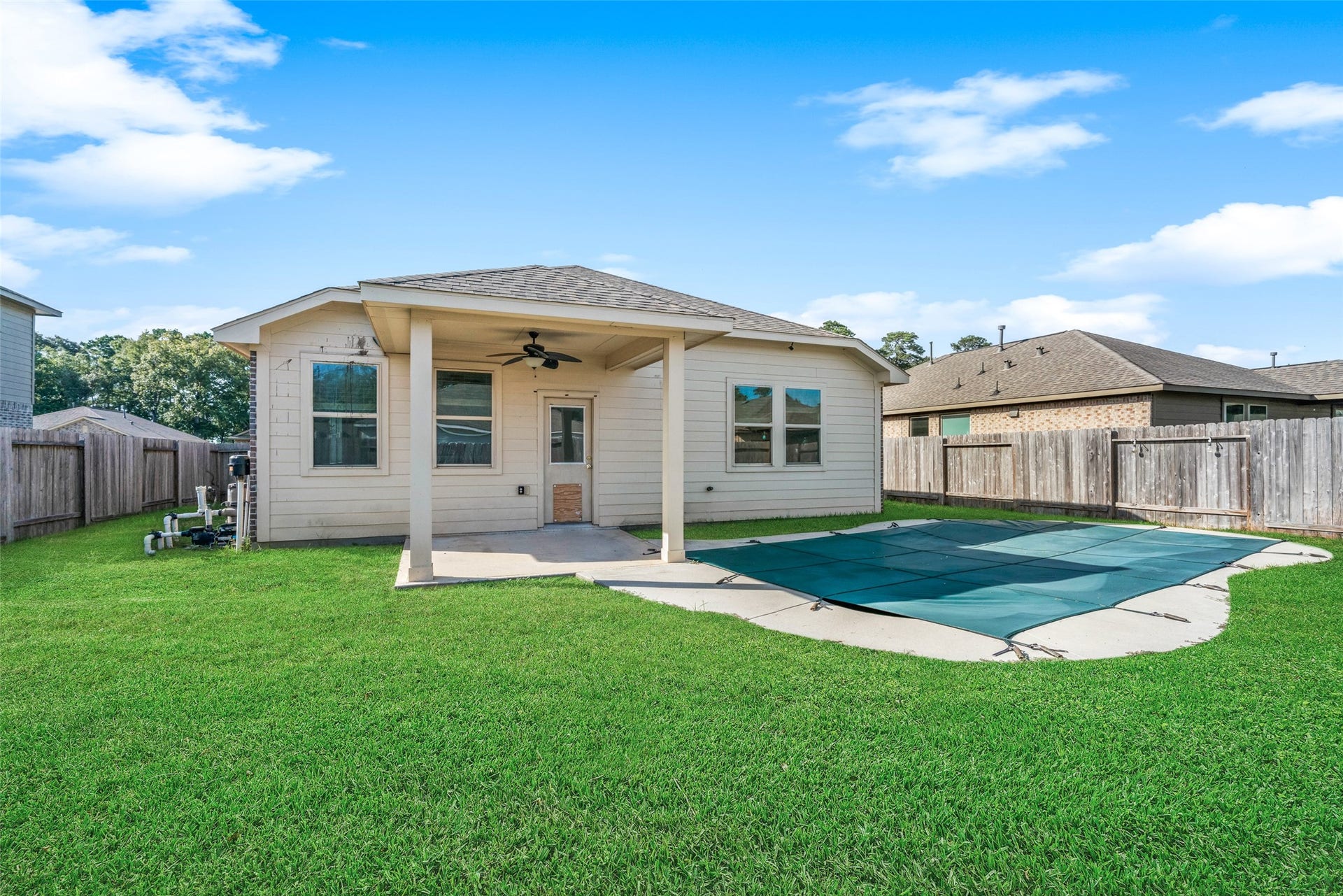 15137 Meadow Glen S, Conroe, TX 77306 15137 Meadow Glen S, Conroe, TX 77306