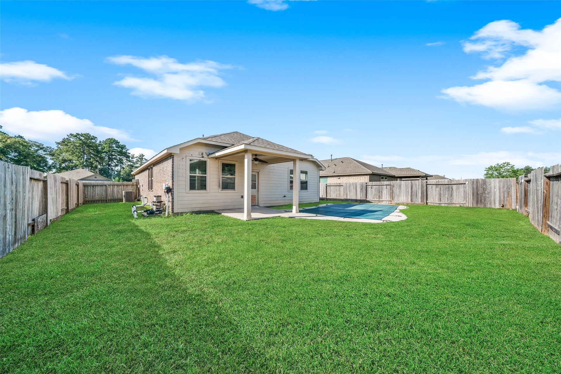 15137 Meadow Glen S, Conroe, TX 77306 15137 Meadow Glen S, Conroe, TX 77306