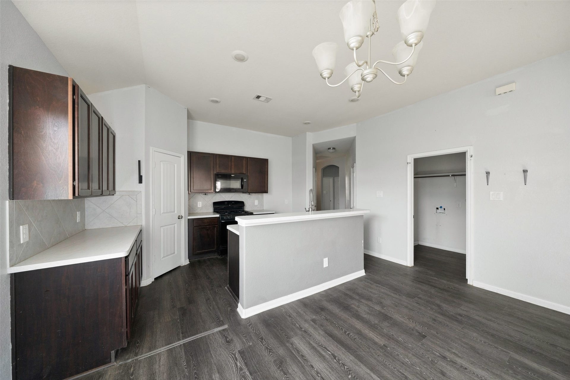 15137 Meadow Glen S, Conroe, TX 77306 15137 Meadow Glen S, Conroe, TX 77306