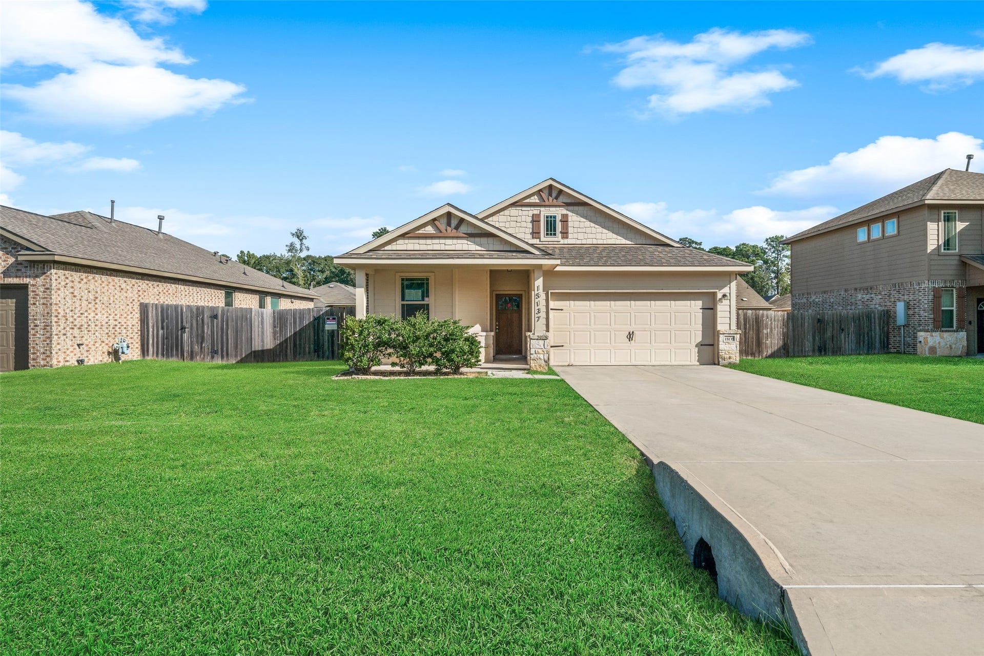 15137 Meadow Glen S, Conroe, TX 77306 15137 Meadow Glen S, Conroe, TX 77306